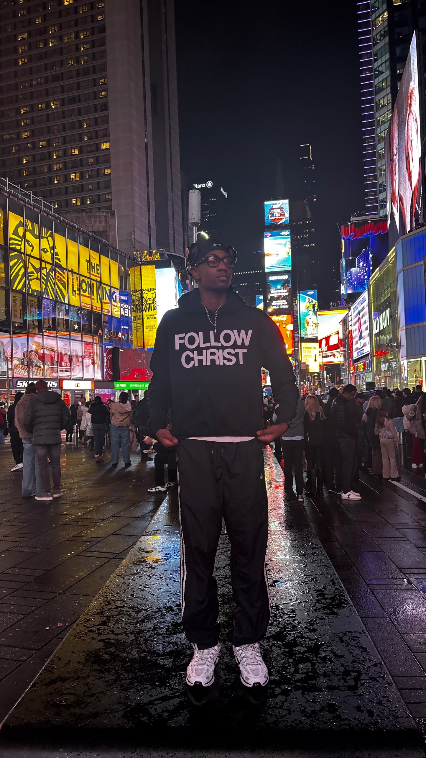 "FOLLOW CHRIST!" HOODIE [BLACK]